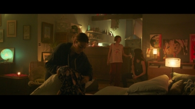 2024_-_Cats_Eyes_S01E01_mkv0816.jpg