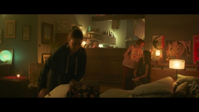2024_-_Cats_Eyes_S01E01_mkv0818.jpg
