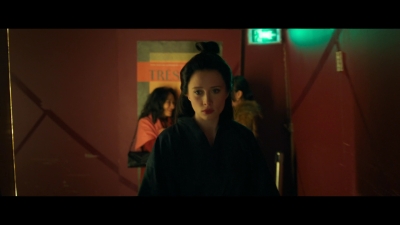 2024_-_Cats_Eyes_S01E01_mkv1409.jpg