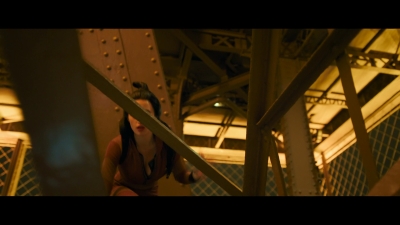 2024_-_Cats_Eyes_S01E01_mkv1516.jpg