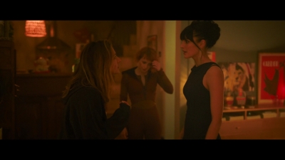 2024_-_Cats_Eyes_S01E01_mkv1835.jpg