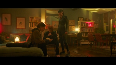 2024_-_Cats_Eyes_S01E01_mkv3478.jpg