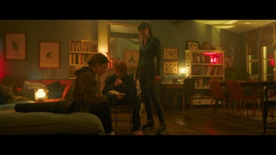2024_-_Cats_Eyes_S01E01_mkv3479.jpg
