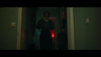 2024_-_Cats_Eyes_S01E02_mkv5293.jpg