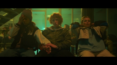 2024_-_Cats_Eyes_S01E02_mkv6376.jpg