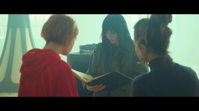2024_-_Cats_Eyes_S01E02_mkv6783.jpg