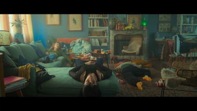 2024_-_Cats_Eyes_S01E04_mkv3344.jpg