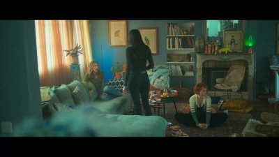 2024_-_Cats_Eyes_S01E04_mkv3410.jpg