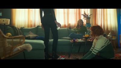 2024_-_Cats_Eyes_S01E04_mkv3413.jpg