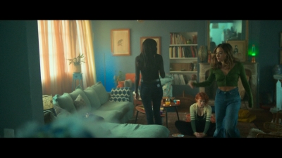 2024_-_Cats_Eyes_S01E04_mkv3417.jpg
