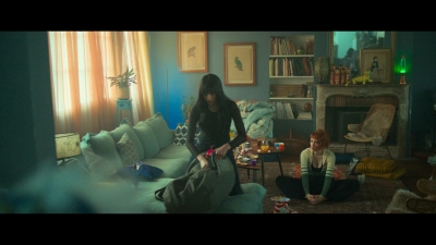 2024_-_Cats_Eyes_S01E04_mkv3424.jpg