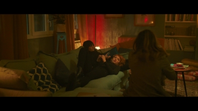 2024_-_Cats_Eyes_S01E04_mkv6607.jpg