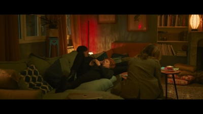 2024_-_Cats_Eyes_S01E04_mkv6614.jpg