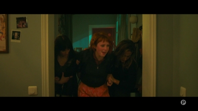 2024_-_Cats_Eyes_S01E05_mkv2560.jpg