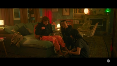 2024_-_Cats_Eyes_S01E05_mkv2576.jpg