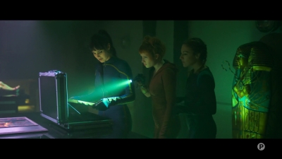 2024_-_Cats_Eyes_S01E06_mkv4879.jpg