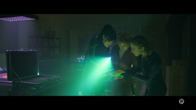 2024_-_Cats_Eyes_S01E06_mkv4892.jpg