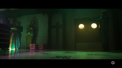 2024_-_Cats_Eyes_S01E06_mkv4910.jpg