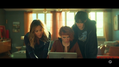 2024_-_Cats_Eyes_S01E06_mkv5942.jpg