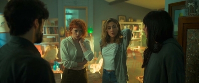2024_-_Cats_Eyes_S01E08_mp45319.jpg