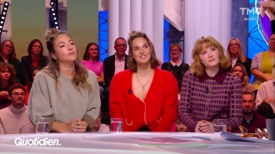 2024-11-12_-_Quotidien_-_Cats_Eyes_Interview_mp47460.jpg